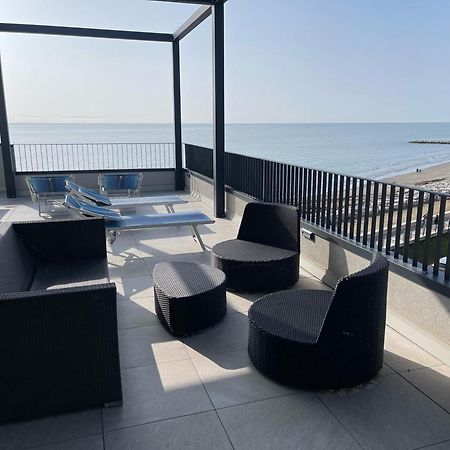 Nuovo Residence Serenissima Frontemare - Agenzia Cocal Caorle Ngoại thất bức ảnh