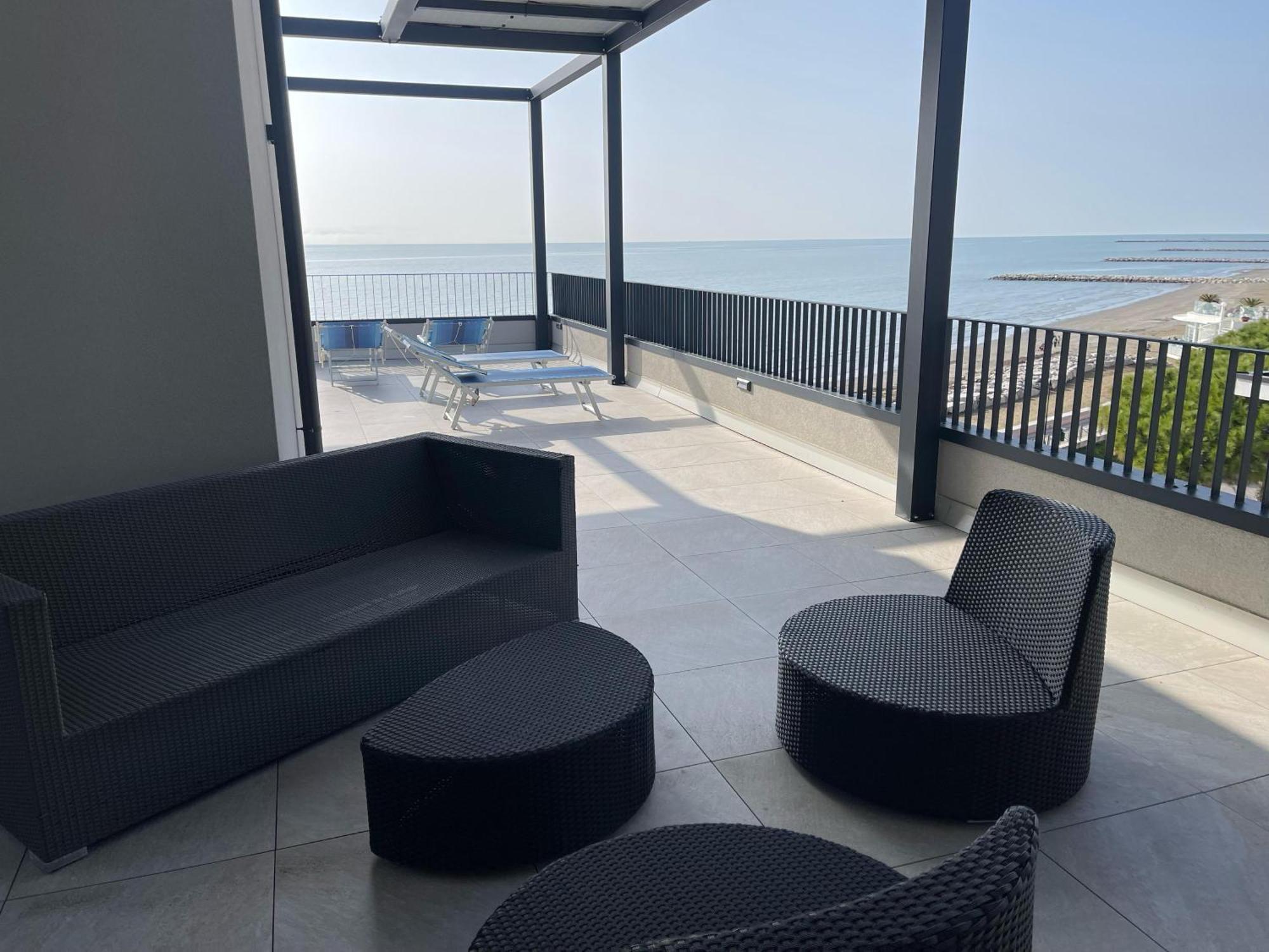 Nuovo Residence Serenissima Frontemare - Agenzia Cocal Caorle Ngoại thất bức ảnh
