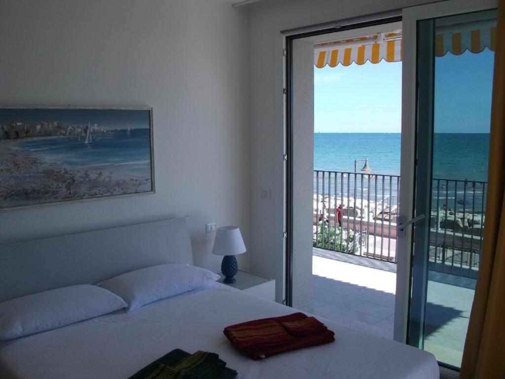 Nuovo Residence Serenissima Frontemare - Agenzia Cocal Caorle Ngoại thất bức ảnh