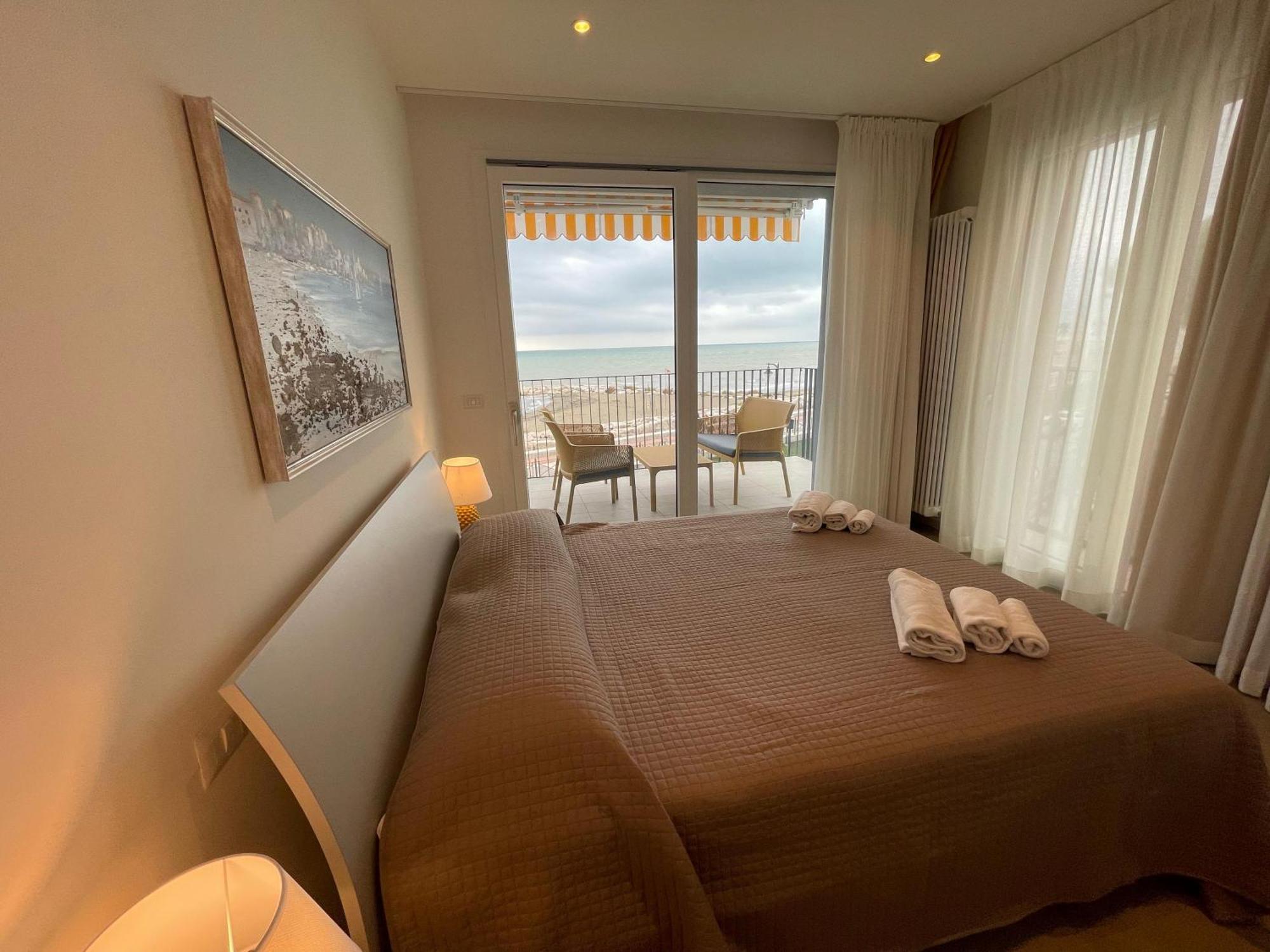 Nuovo Residence Serenissima Frontemare - Agenzia Cocal Caorle Ngoại thất bức ảnh